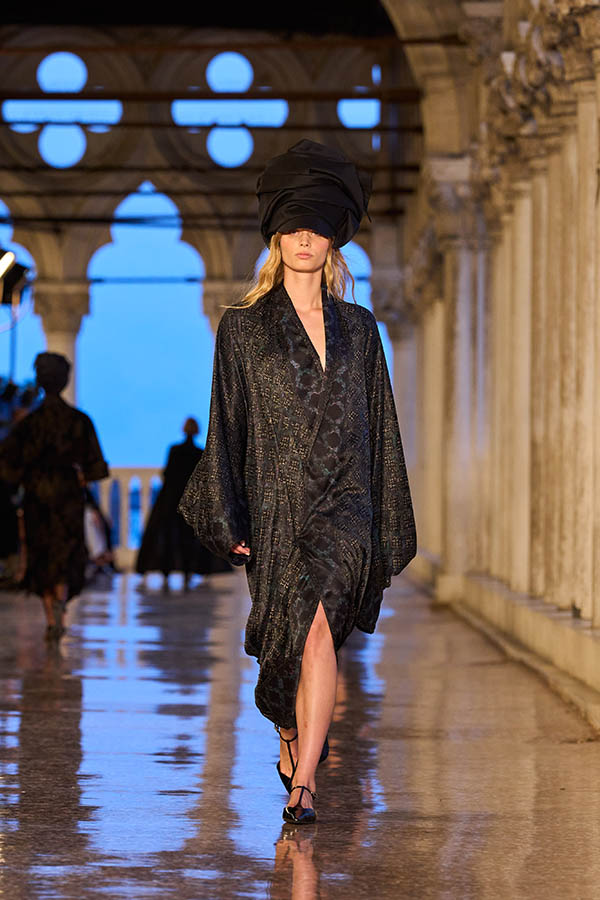 Новая коллекция Resort 2025: Venetia | Max Mara